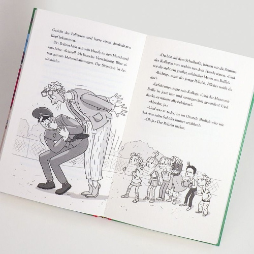Buchcover und Innenansicht für das Buch: Ella ja kaverit salaisessa palveluksessa