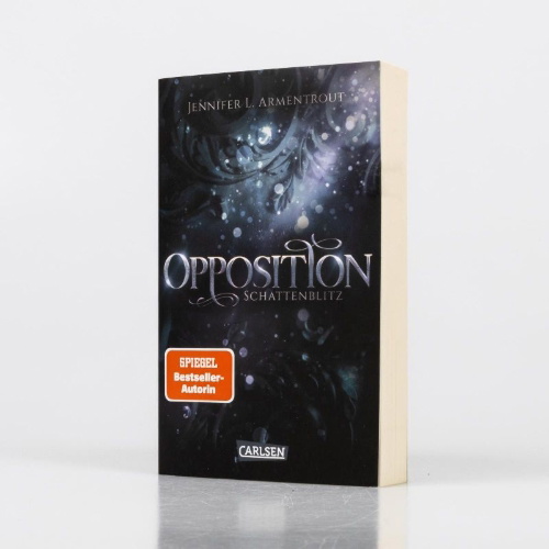 Buchcover und Innenansicht für das Buch: Opposition. A Lux Novel. Book Five