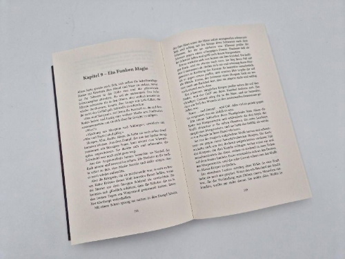 Buchcover und Innenansicht für das Buch: Phönixkrone