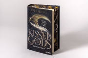 Buchcover und Innenansicht für das Buch: Kissed by the Gods - The Eternal Wars Book 1