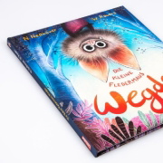 Buchcover und Innenansicht für das Buch: Die kleine Fledermaus Wegda
