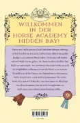 Buchcover und Innenansicht für das Buch: Horse Academy - Sommer der Entscheidungen