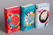 Buchcover und Innenansicht für das Buch: The Shadow of the Fox