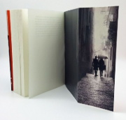 Buchcover und Innenansicht für das Buch: Perduti nei Quartieri Spagnoli