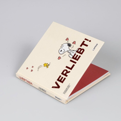 Buchcover und Innenansicht für das Buch: Peanuts Geschenkbuch: Verliebt!