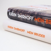 Buchcover und Innenansicht für das Buch: Jeg for ner til min bror