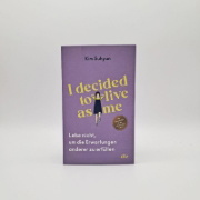 Buchcover und Innenansicht für das Buch: I decided to live as me