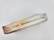 Buchcover und Innenansicht für das Buch: Botschafterin des Friedens