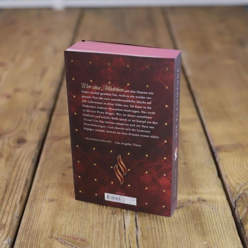 Buchcover und Innenansicht für das Buch: Fire
