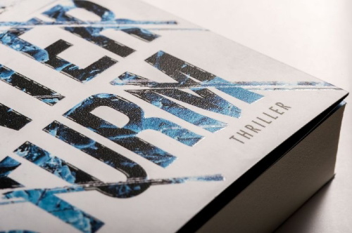 Buchcover und Innenansicht für das Buch: WINTERKILL (VETRARMEIN)
