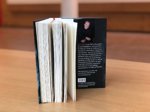 Buchcover und Innenansicht für das Buch: GIER - Wie weit würdest du gehen?