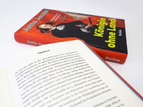 Buchcover und Innenansicht für das Buch: Königin ohne Land. Kristina von Schweden - eine Biografie