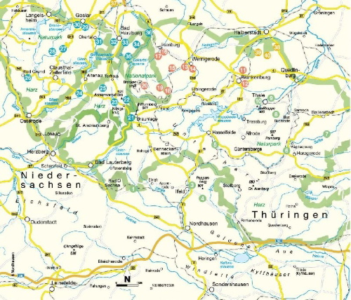 Buchcover und Innenansicht für das Buch: Wanderspaß mit Kindern Harz