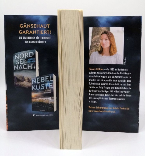 Buchcover und Innenansicht für das Buch: Dunkle See