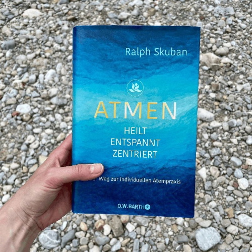 Buchcover und Innenansicht für das Buch: ATMEN - heilt - entspannt - zentriert