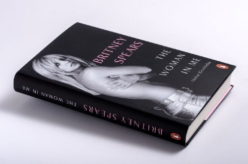 Buchcover und Innenansicht für das Buch: The Woman in Me