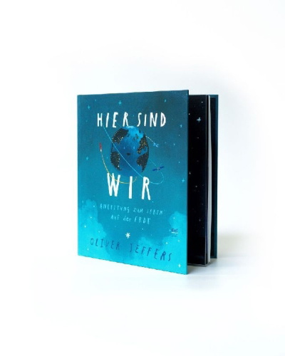 Buchcover und Innenansicht für das Buch: Here We Are