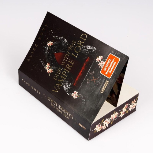 Buchcover und Innenansicht für das Buch: A Duel with the Vampire Lord