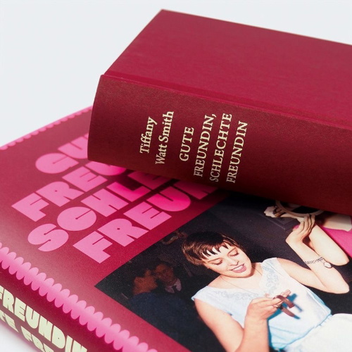 Buchcover und Innenansicht für das Buch: Bad Friend. A Century of Revolutionary Friendships