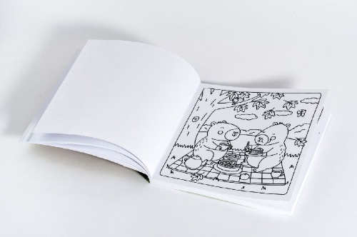 Buchcover und Innenansicht für das Buch: Happy Cappy - Cosy Capybara Coloring. Ein Ausmalbuch für jedes Alter