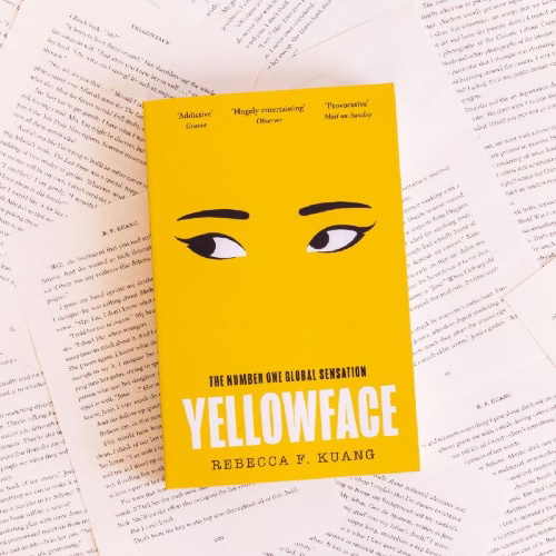 Buchcover und Innenansicht für das Buch: Yellowface