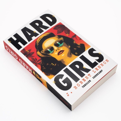 Buchcover und Innenansicht für das Buch: Hard Girls